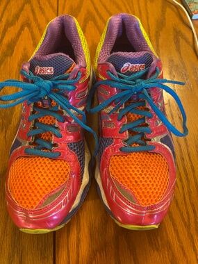 ASICS IGS women’s size 8 gel running shoes